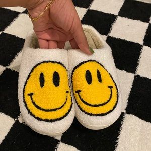 BRAND NEW Smiley Face Slippers